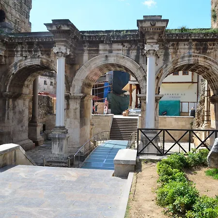 Laguna Отель 2*